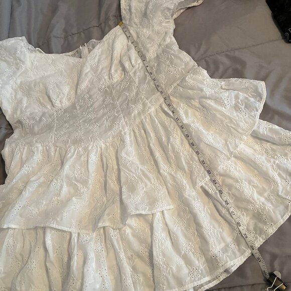 Shein Curve Size 4xl White Flowy Dress w/ Puff Sleeves - Picture 5 of 5